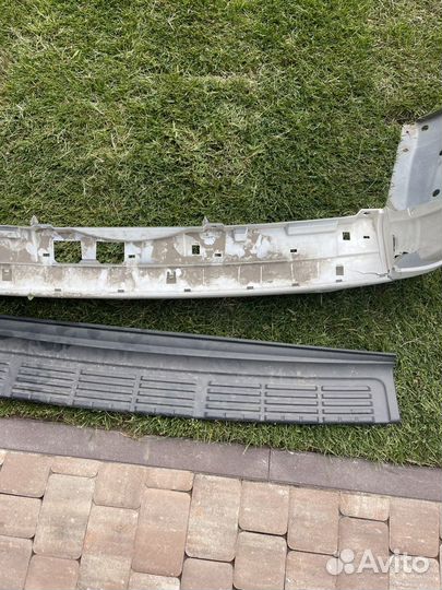 Задний бампер на toyota land cruiser 200