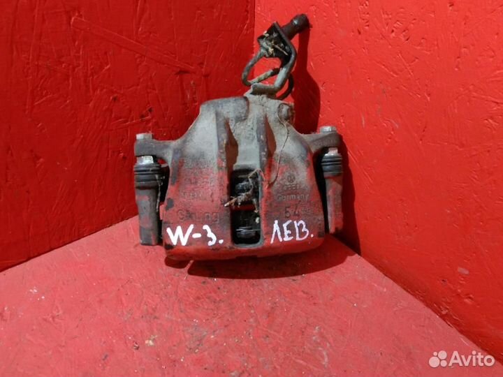 Суппорт передний левый Фольксваген Пассат Б3