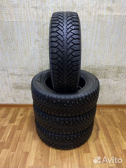 Nokian Tyres Nordman 4 215/65 R16