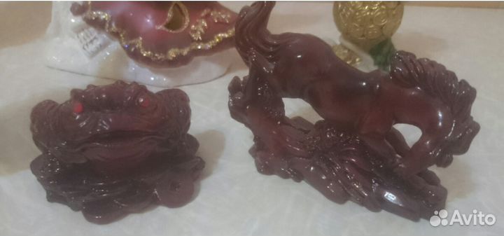 Сувенир, статуэтка, копилка, подсвечник