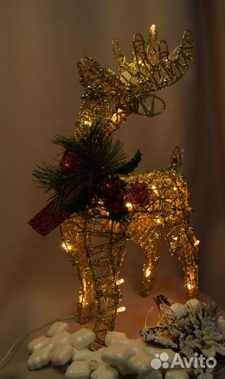 Новогодний олень светящийся