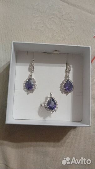 Серебряный комплект новый