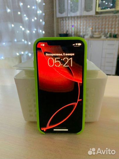 iPhone Xs, 64 ГБ
