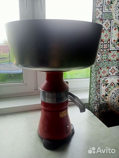 Сепаратор для молока электрический