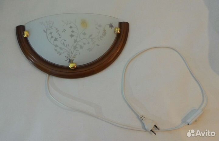 Светильник настенный дерево