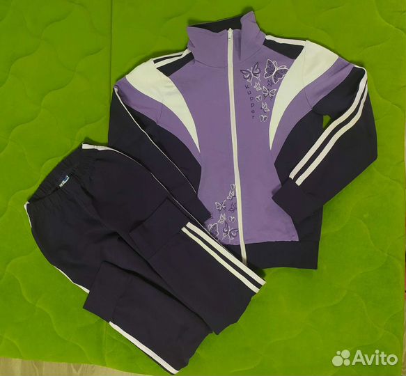 Спортивный костюм для девочки 128 новый