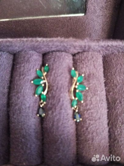 Золотые серьги с агатами