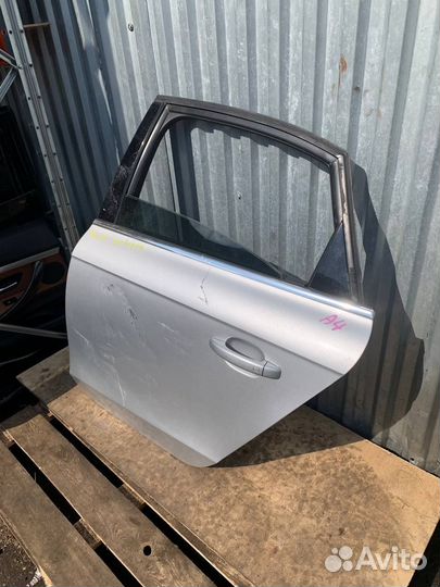 Задняя левая дверь Ауди А4 В7 Audi A4 B7 универсал