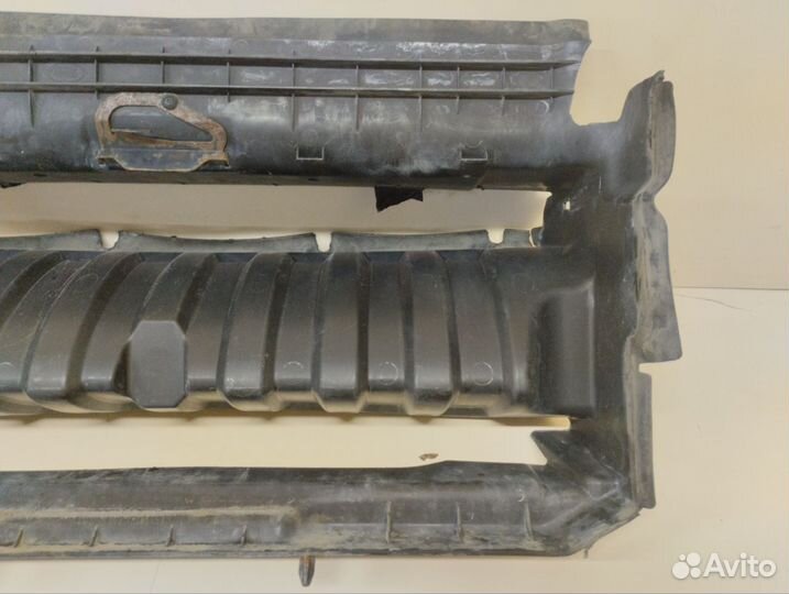 Воздухозаборник наружный Land Rover Discovery 3 L3