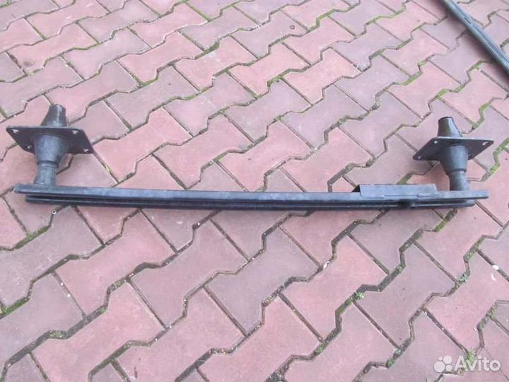 Усилитель переднего бампера передний Peugeot 3008