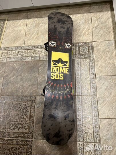 Сноуборд rome SDS с креплениями и ботинками