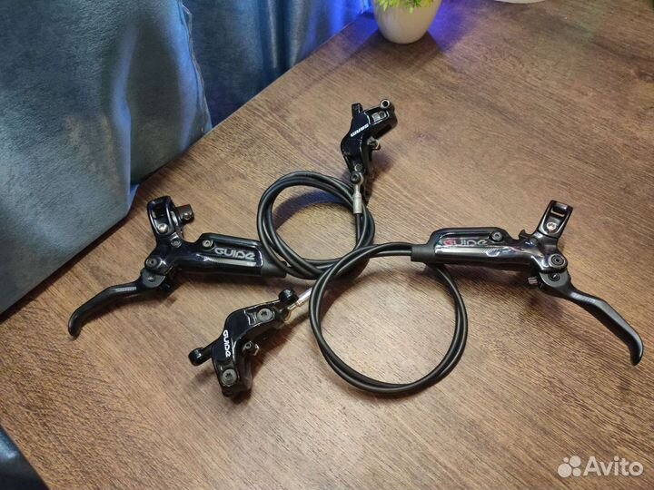 Гидравлические тормоза Sram Guide RS