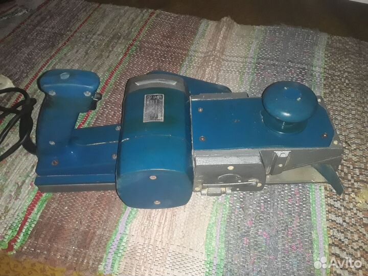 Рубанок электрический