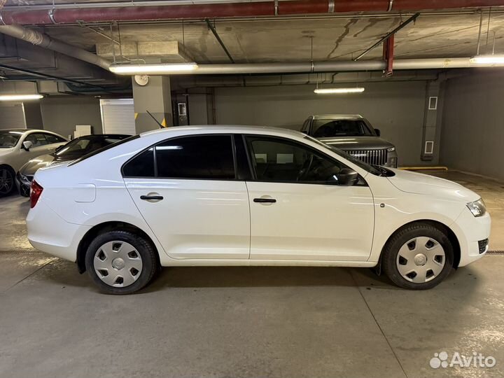 Skoda Rapid 1.6 AT, 2015, 39 400 км