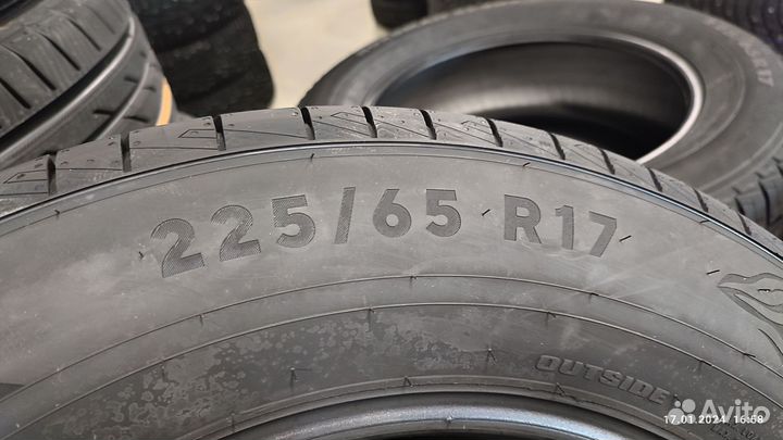 Nokian Tyres Hakka Blue 3 SUV 225/65 R17 106H