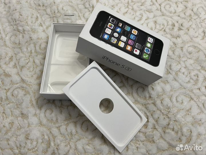 Коробка от iPhone 5S / 6S / 8