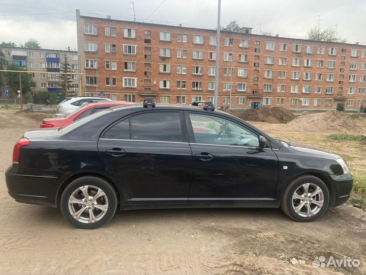 Багажник на крышу Toyota Avensis поперечины City