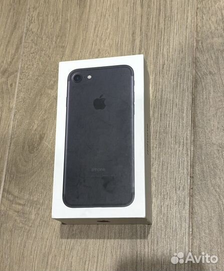 iPhone 7, 32 ГБ