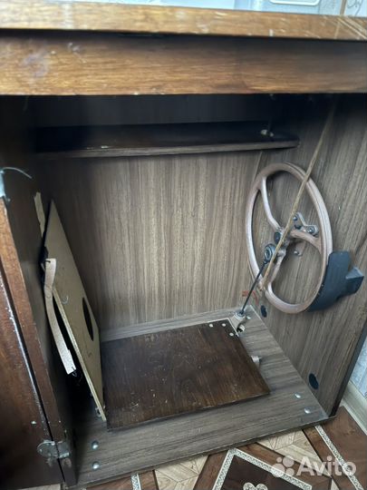 Швейная машина чайка 142м