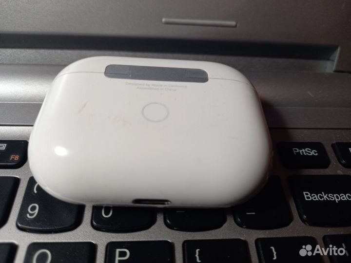 Футляр для наушников Apple A2190