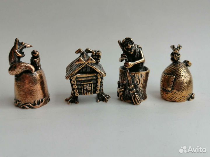 Сувенирные Напёрстки