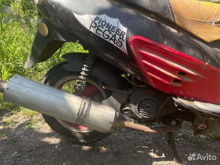 Скутер Pioneer Pegas