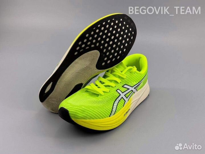 Беговые кроссовки asics magic speed