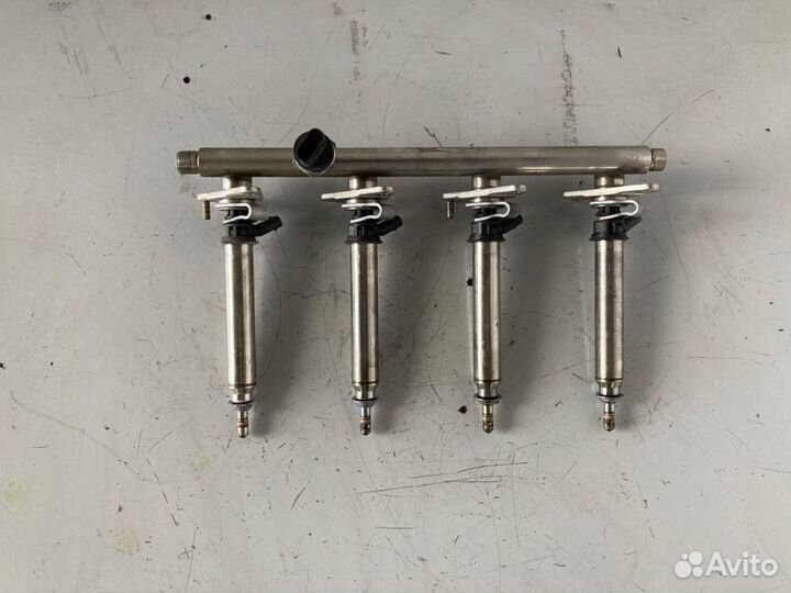 Топливная рампа Mercedes Cla C117 M274 2.0 I 2014