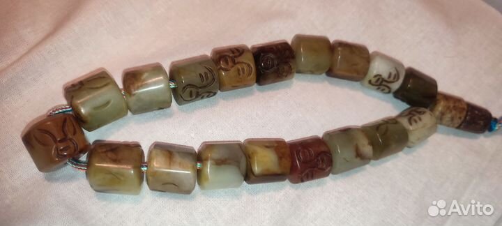 Чотки из камня агата