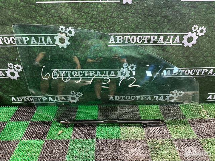 Стекло двойное переднее правое Lexus Rx 3