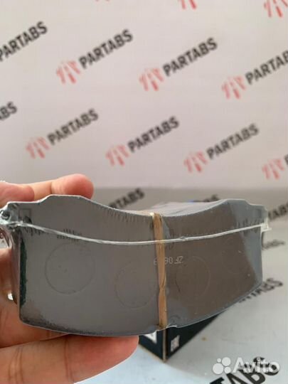 Колодки тормозные передние на suzuki baleno