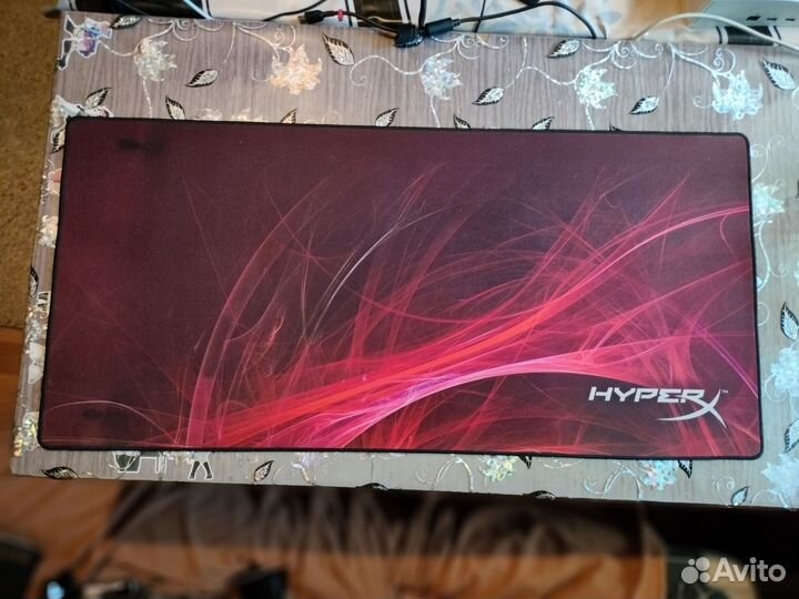 Мышь, коврик, динамики, подставка под ноутбук