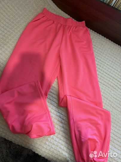 Футболка, джинсы