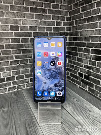 Телефон Xiaomi redmi 8A 2/32
