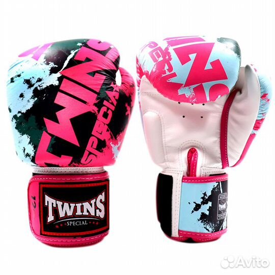 Боксёрские перчатки розовые Twins Fairtex