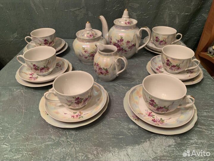 Посуда сервиза 