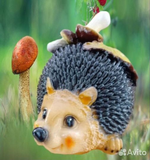 Садовая фигура Еж с грибами
