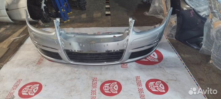 Бампер передний Volkswagen Jetta 5 2009