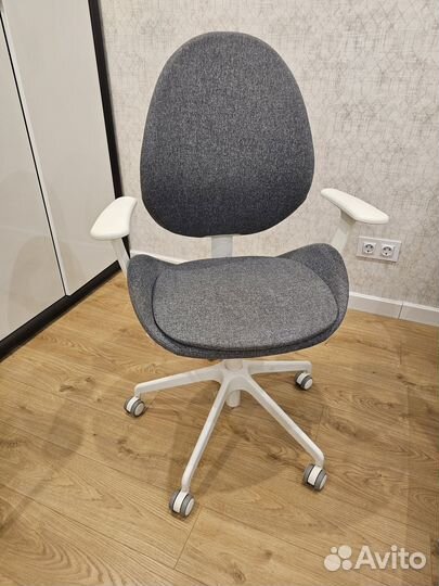 Компьютерное кресло IKEA хаттефьелль