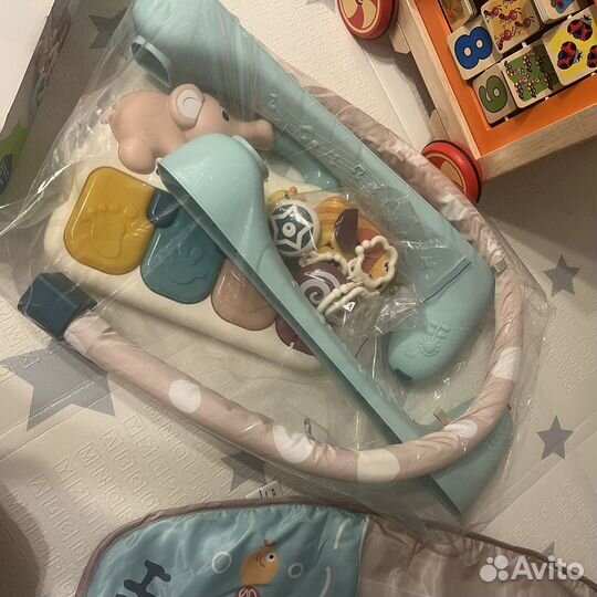 Развивающий коврик для малышей