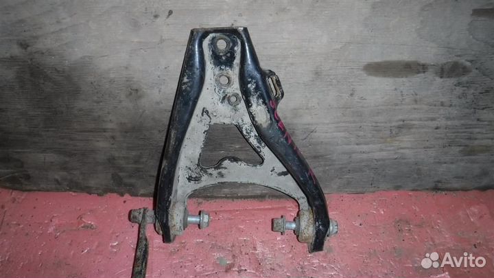 Рычаг передний правый Renault Scenic I 1996-2003