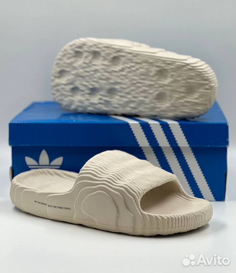 Тапки adidas adilette 22