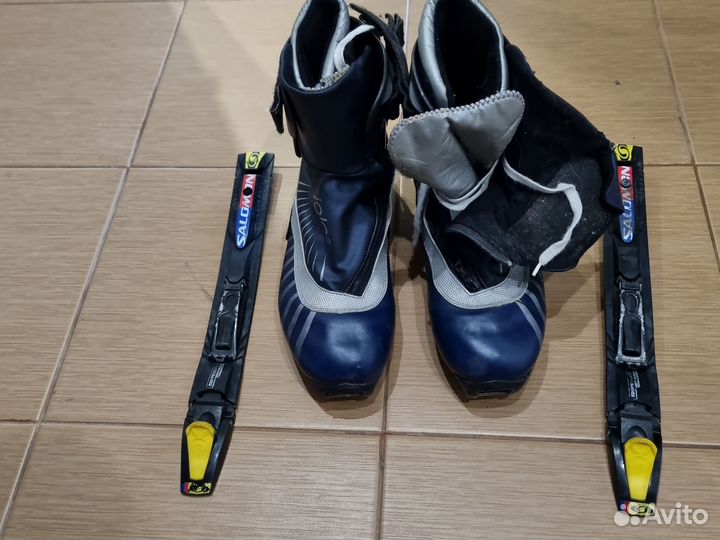 Лыжные ботинки коньковые