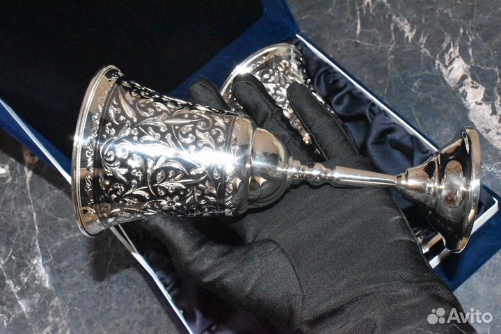 Серебряный фужер