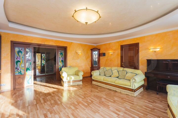 4-к. квартира, 155,8 м², 8/10 эт.