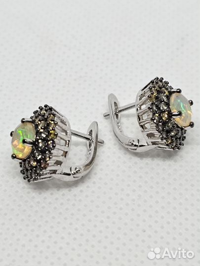 Серебряные серьги с опалами и сапфирами