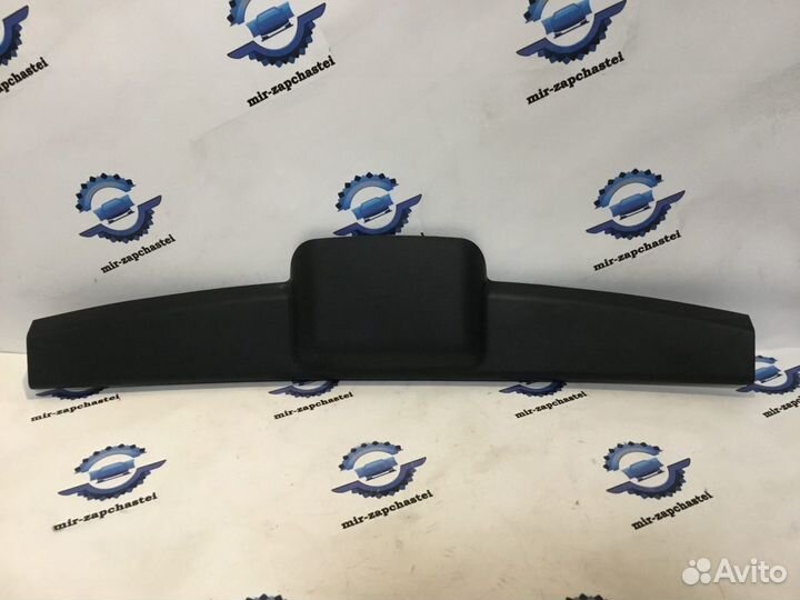 Обшивка крышки двери багажника Mazda 3 BL