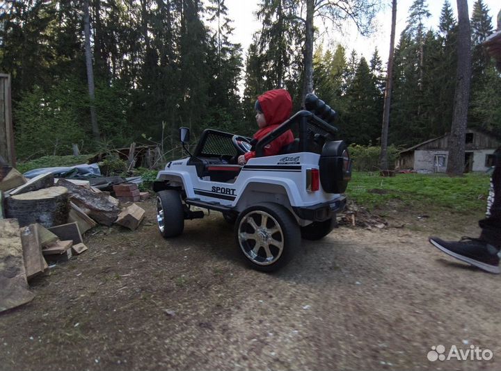 Детский электромобиль