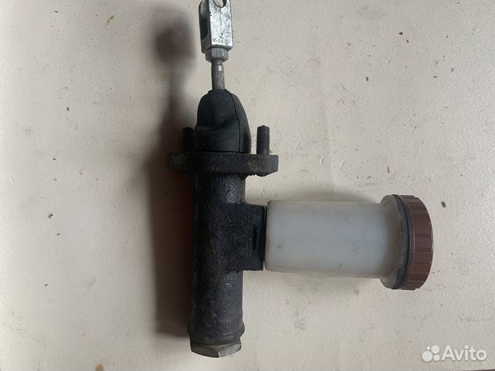 Разные запчасти на Москвич 402, 403, 407