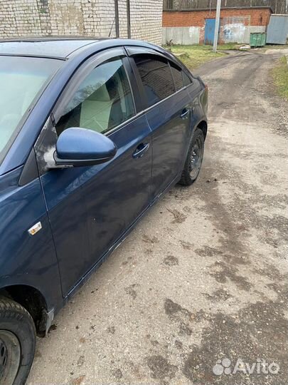 Chevrolet Cruze 1.8 AT, 2011, 213 000 км